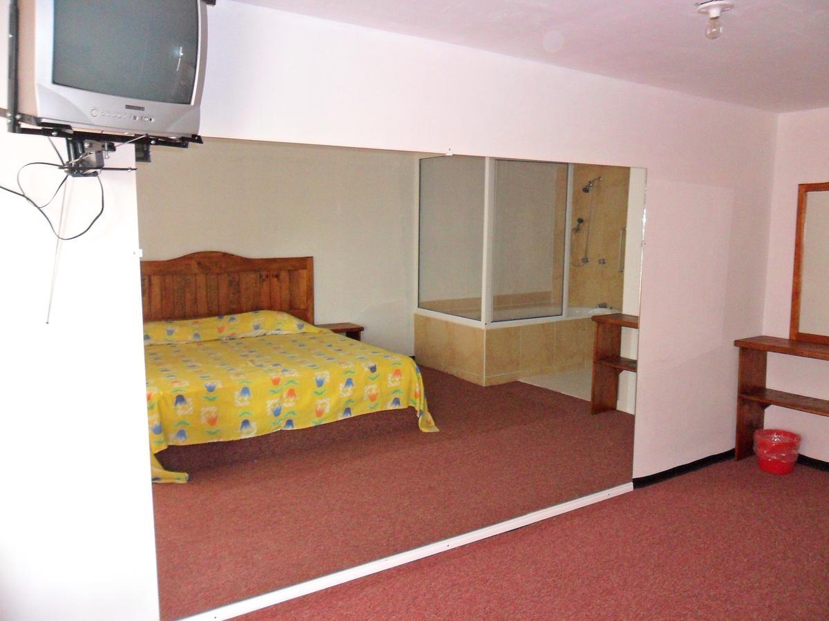 Hotel Las Cabanas San Felipe del Progreso Екстер'єр фото
